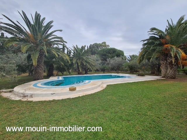 Villa de plain pied et avec piscine à louer à el basbasia 